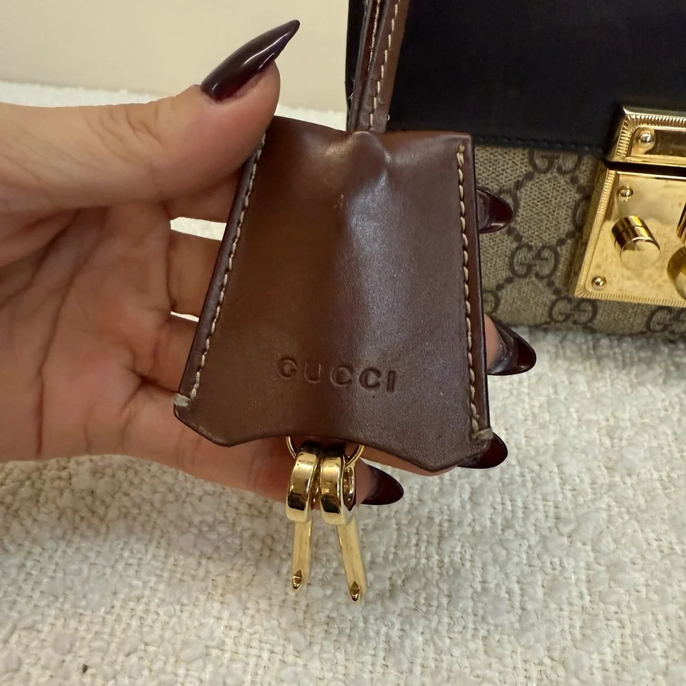 Gucci Padlock Small Supreme Shoulder Bag - Picture 2 of 7
